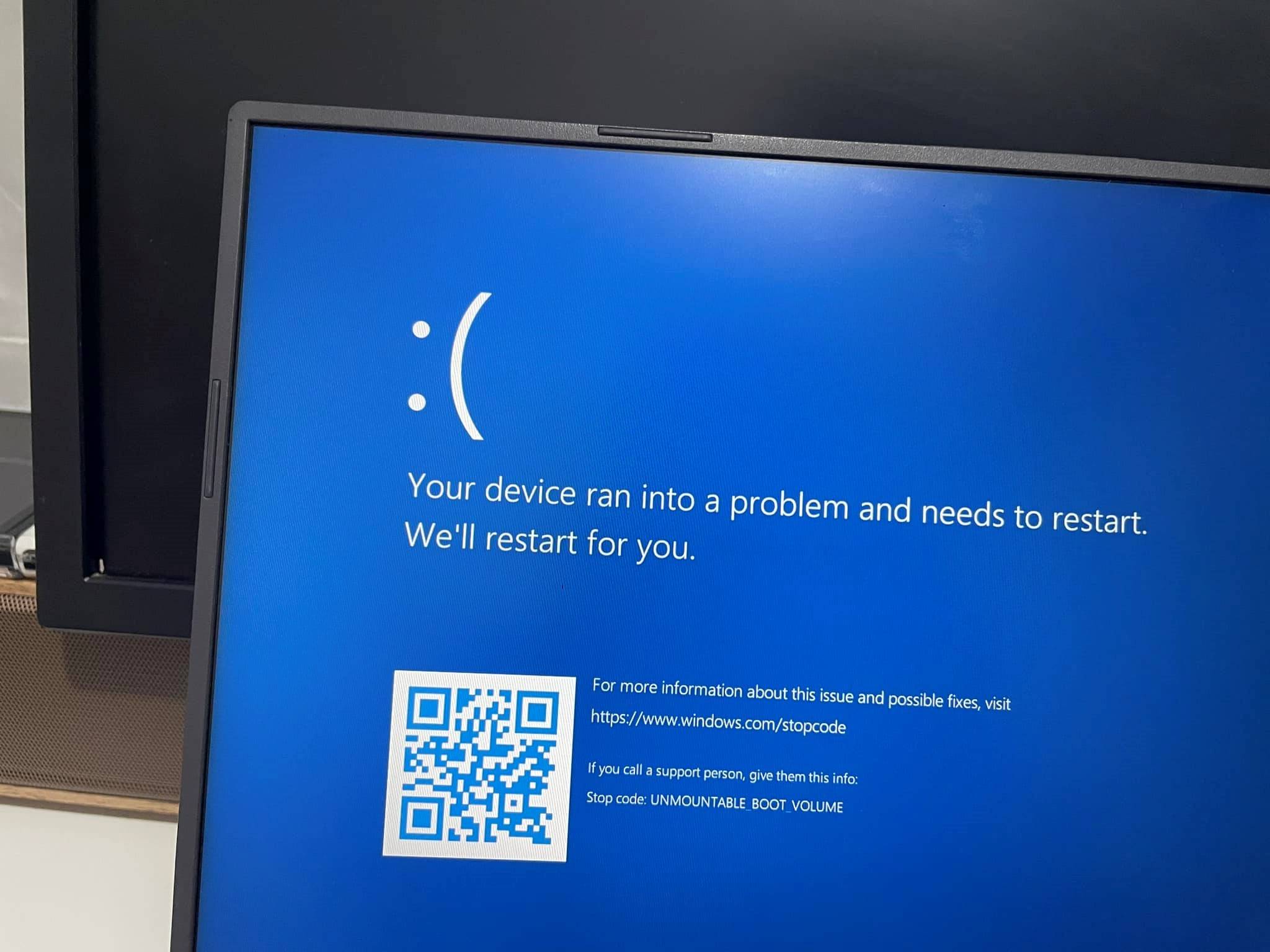 Laptop bị màn hình xanh có mất dữ liệu không