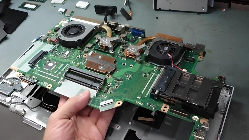 Lỗi main laptop sửa hết bao nhiêu