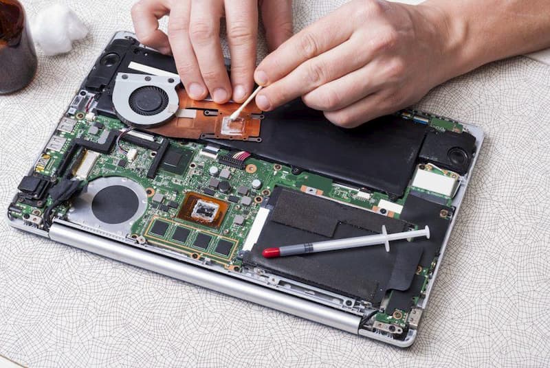 Nguyên nhân khiến main laptop bị hỏng